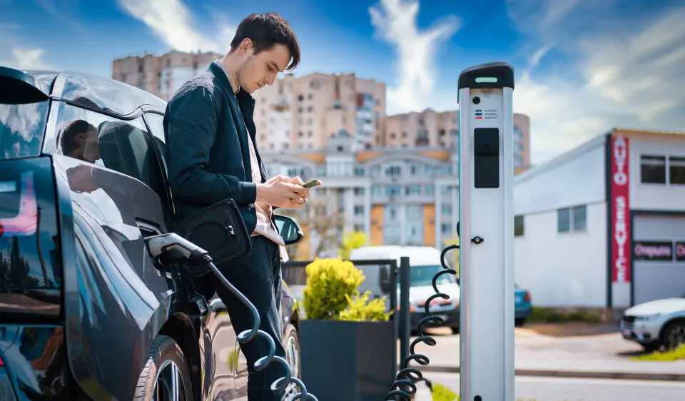 elektromos autó akkumulátor töltése